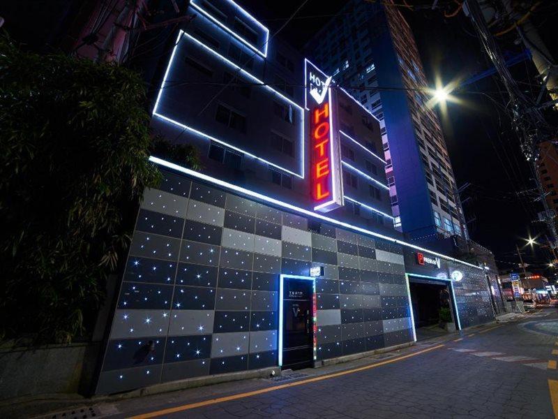 Busan Premium V Hotel Buitenkant foto