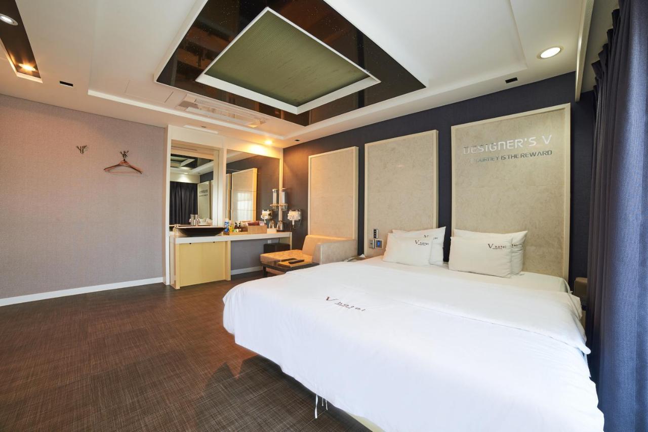 Busan Premium V Hotel Buitenkant foto