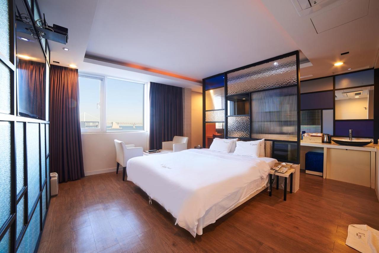 Busan Premium V Hotel Buitenkant foto