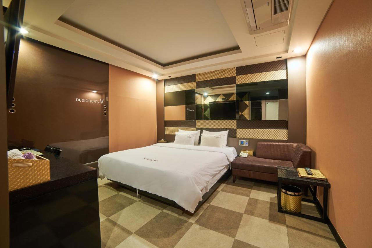 Busan Premium V Hotel Buitenkant foto
