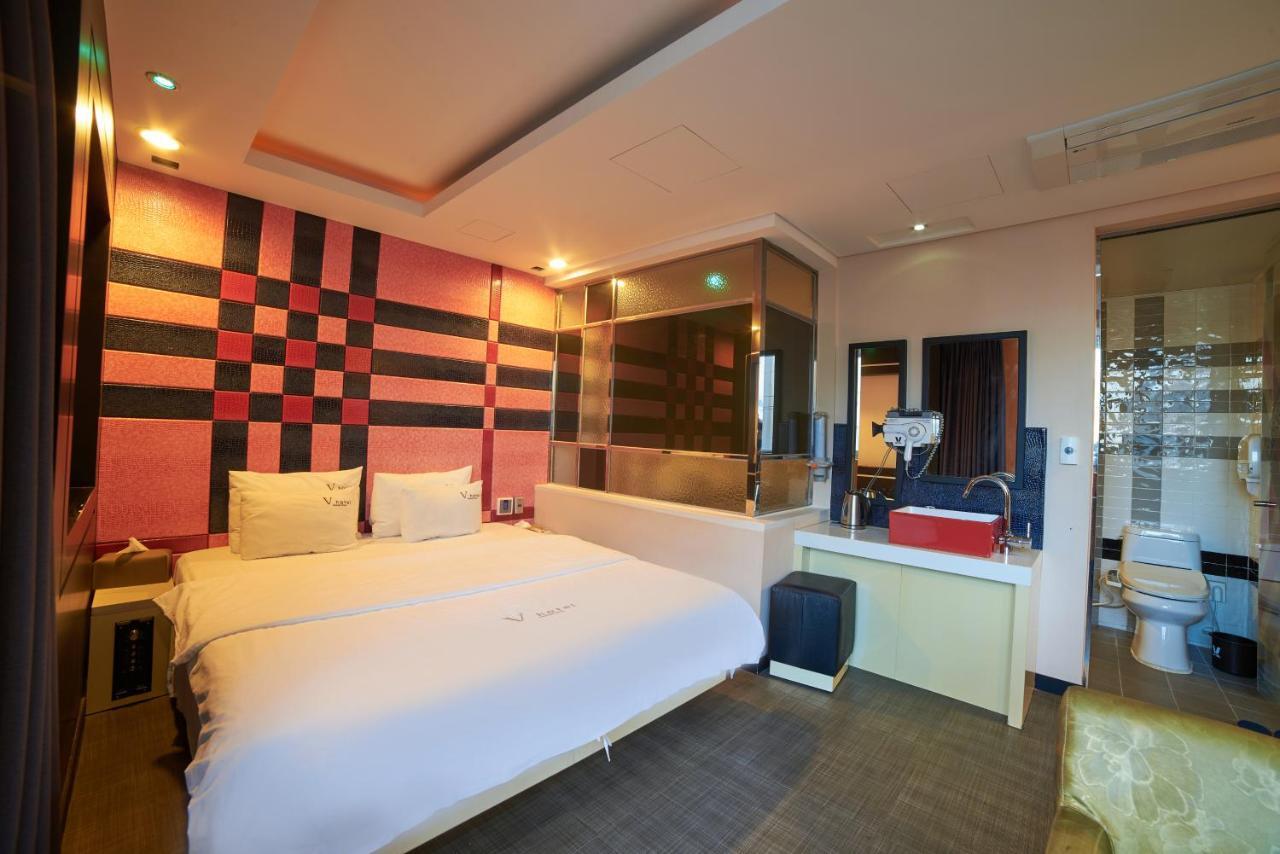 Busan Premium V Hotel Buitenkant foto