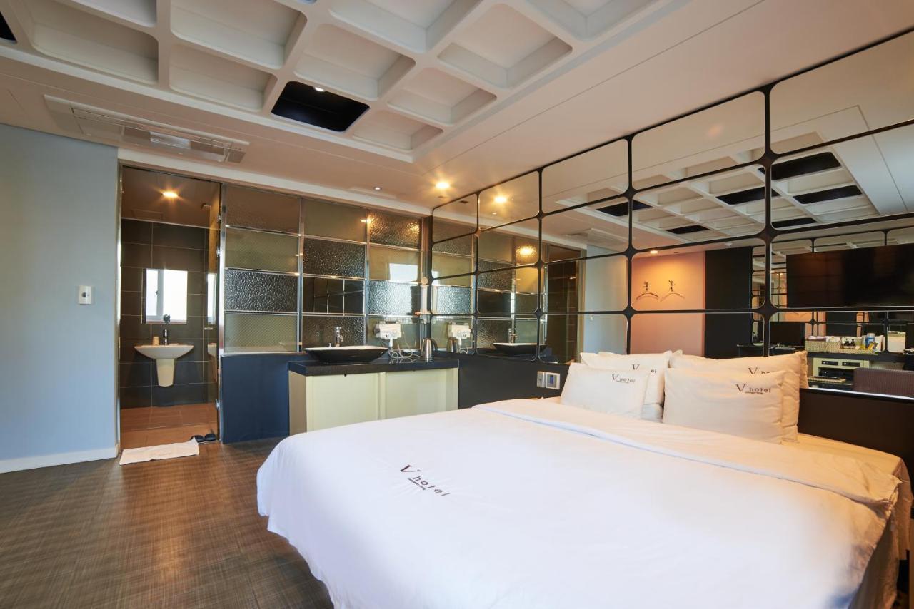 Busan Premium V Hotel Buitenkant foto
